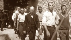 Σύλλογος “Ο Περικλής” για τις φωτογραφίες με τους 200 εκτελεσμένους κομμουνιστές της Καισαριανής